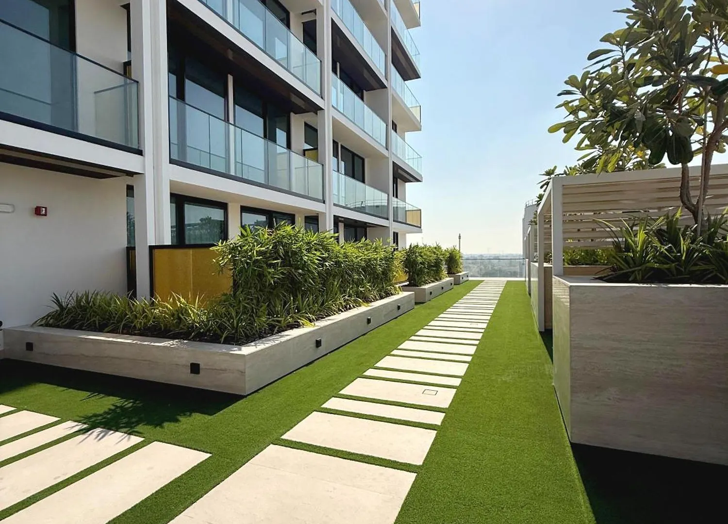 Brand New 1-Bhk In Jvc - Huge Balcony - Fully Eqpt Apartment Dubai
