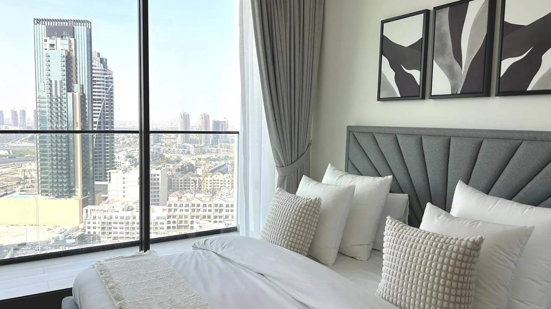 Brand New 1-Bhk In Jvc - Huge Balcony - Fully Eqpt Apartment Dubai 0*,